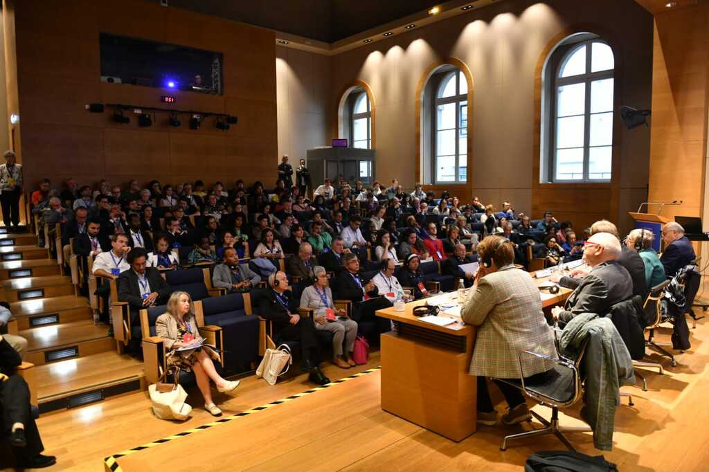 En la mesa redonda "Una política que mira al futuro de las migraciones" emerge para Europa y Estados Unidos el desafío humano y educativo de la integración